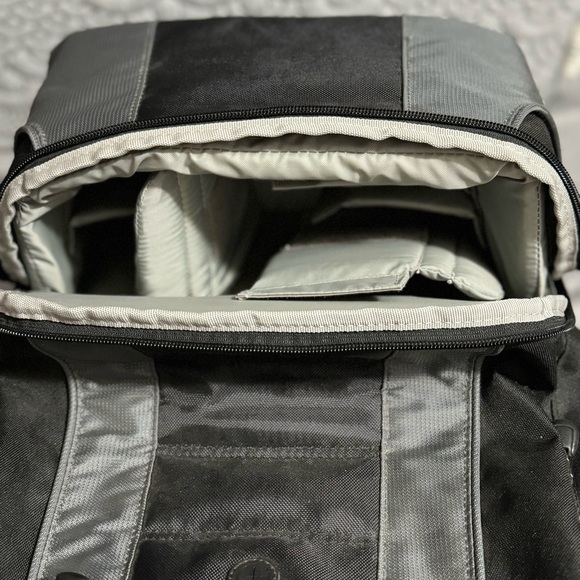 Lowepro Professional DSLR Camera Laptop Backpack Black Gray Compu Daypack - Picture 6 of 8